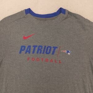 Nike New England Patriots Graphic Short Sleeve Football Shirt Mens Size L Gray